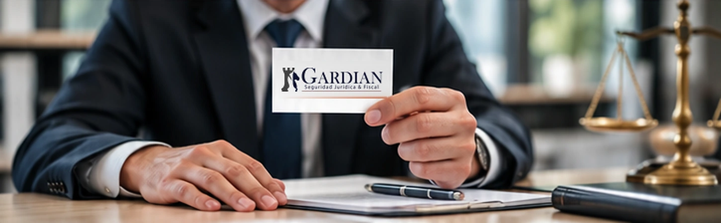 Imagen ilustrativa de atenci&oacute;n profesional con la tarjeta de GARDIAN.